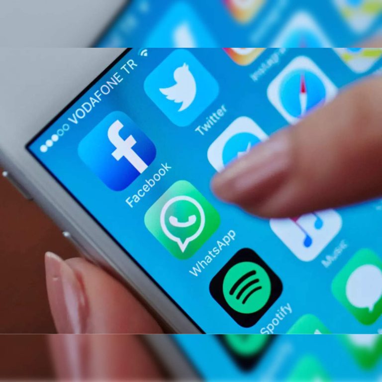 How to Delete Whatsapp Status in Iphone
